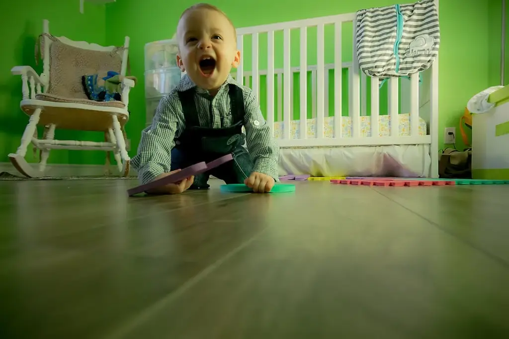 在家育兒津貼：育兒路上的好幫手